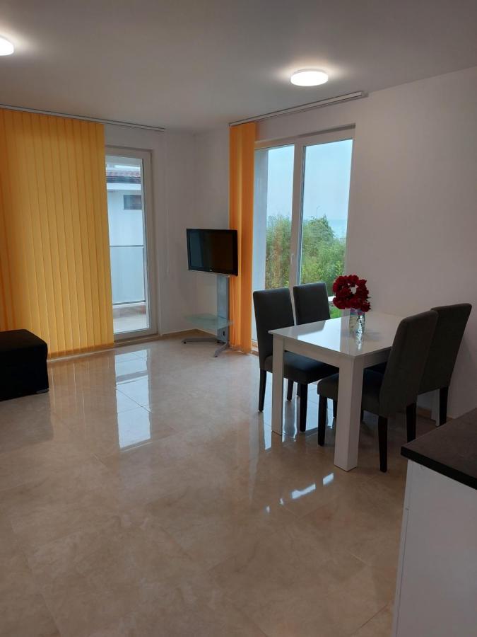 Sapphire Apartment Созопол Екстериор снимка